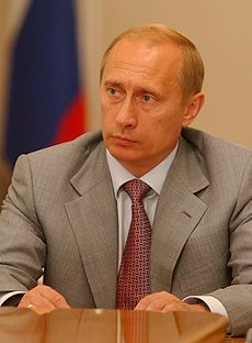 Vladimir Putin 2 « Les dirigeants français ont abandonné lidée daider la société civile russe... »